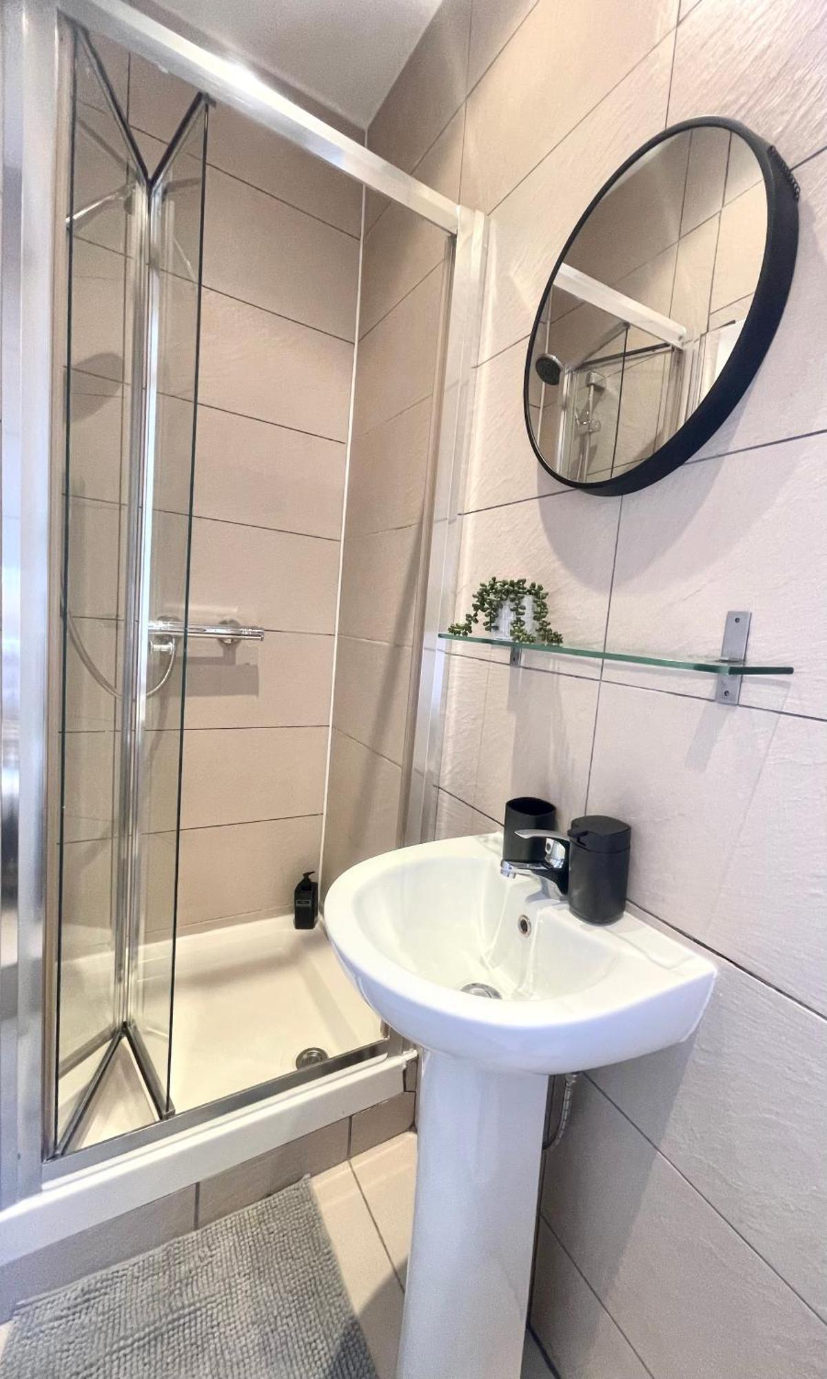 A Fantastic One Double Bedroom Flat London Exterior photo